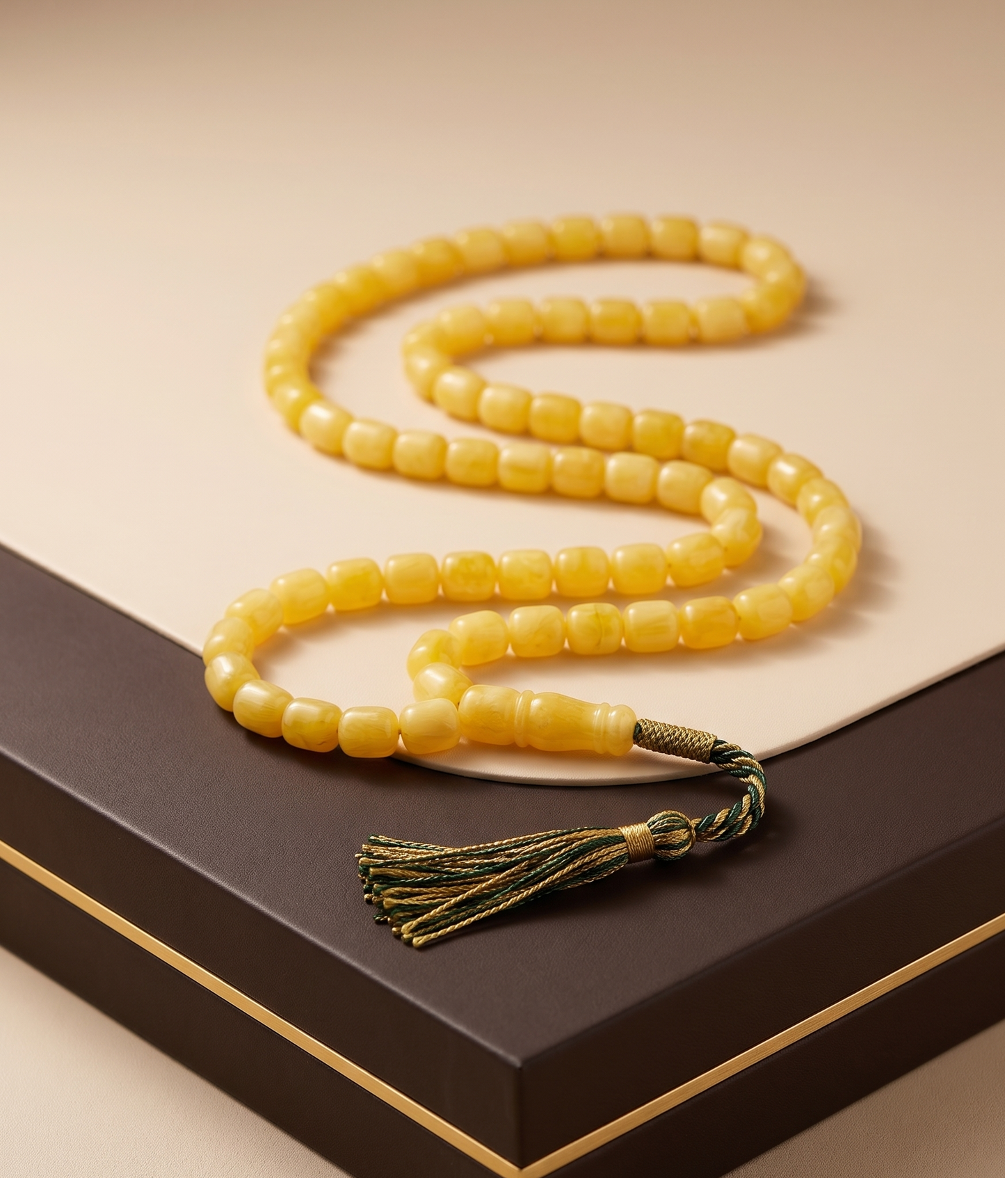 مسبحة الأمبر الفاخرة | عطر أصيل يدوم طويلاً 🌟 هدية لا تُنسى